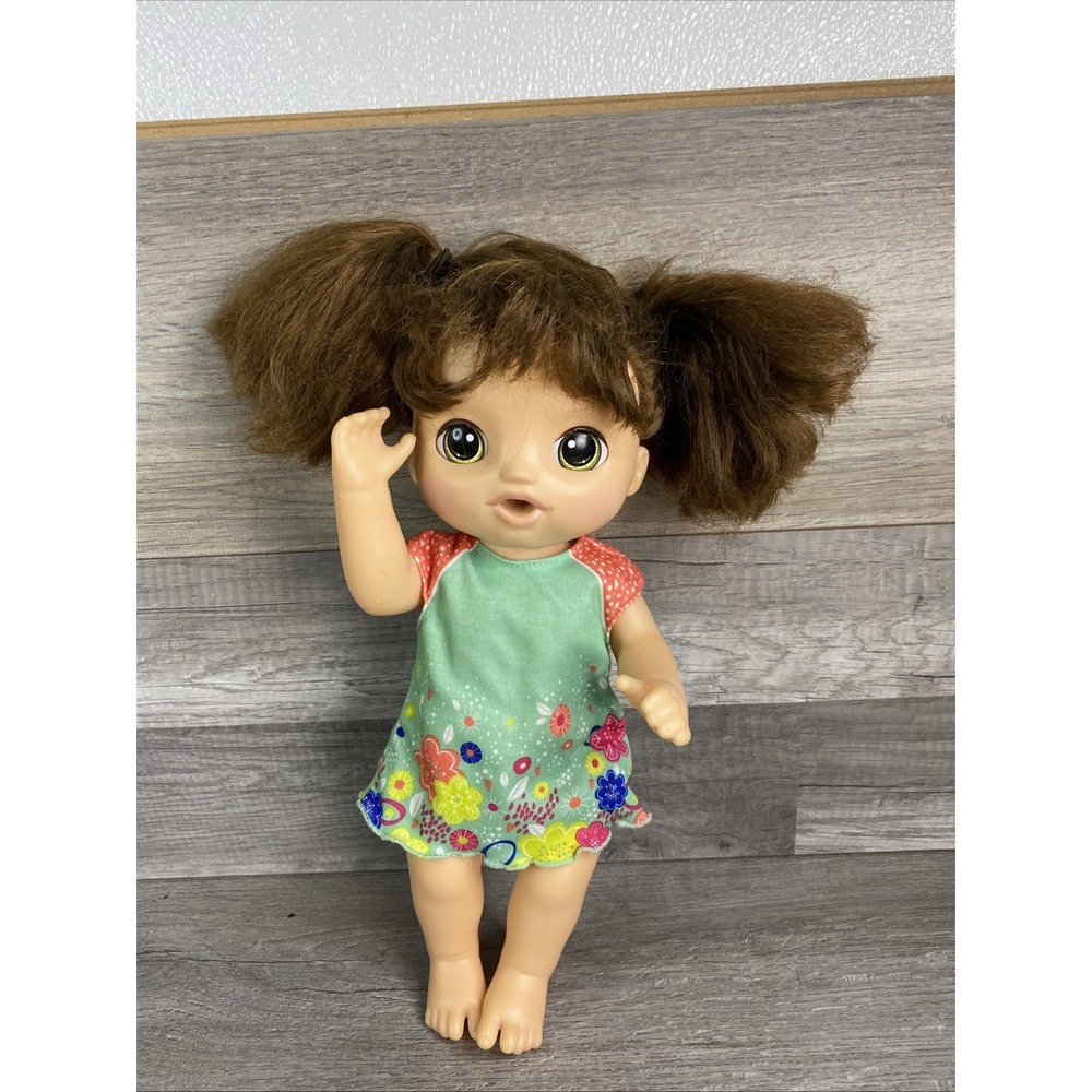 Baby Alive 2016 Doll, Talking, Giggles, Cries,‎ Facial Expressions Working